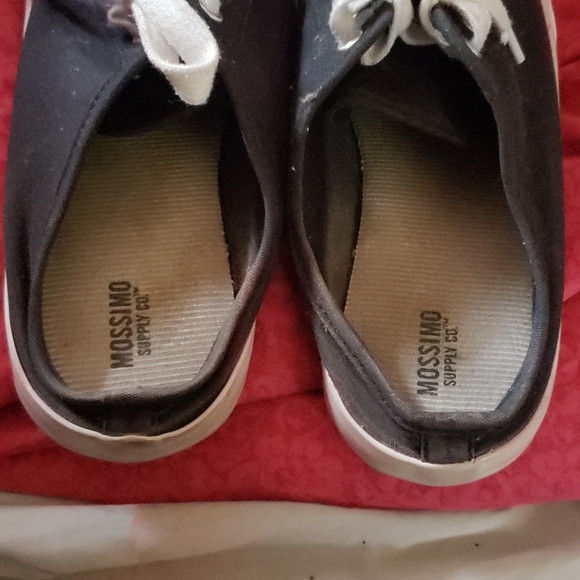 Mossimo Supply Co. Black slip on laced shoes - Picture 3 of 3